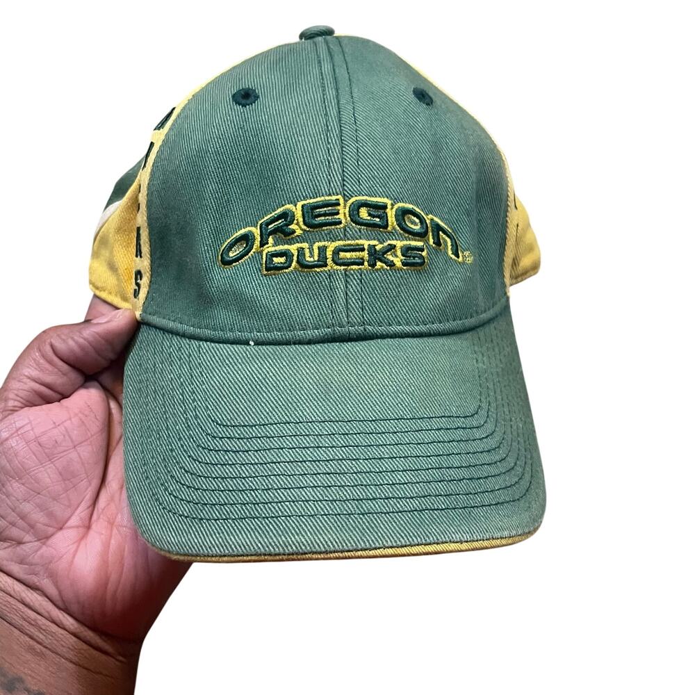 Vintage‎ Oregon Ducks Hat NCAA Adjustable Strapback Green Yellow Embroidered Cap